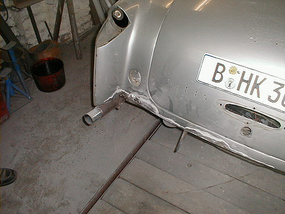 Rear valance